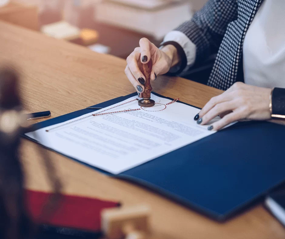 service-notary-CPdYLL_E